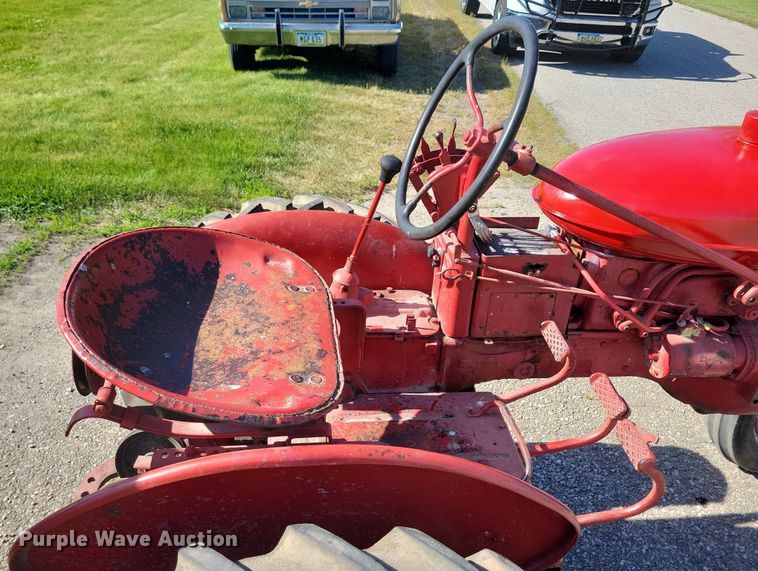 image for item KA9988 1948 International Harvester Farmall Super A tractor