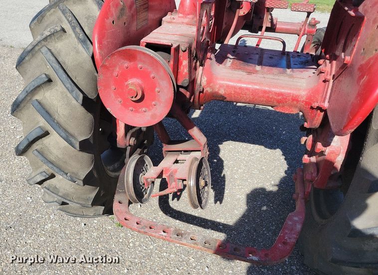 image for item KA9988 1948 International Harvester Farmall Super A tractor