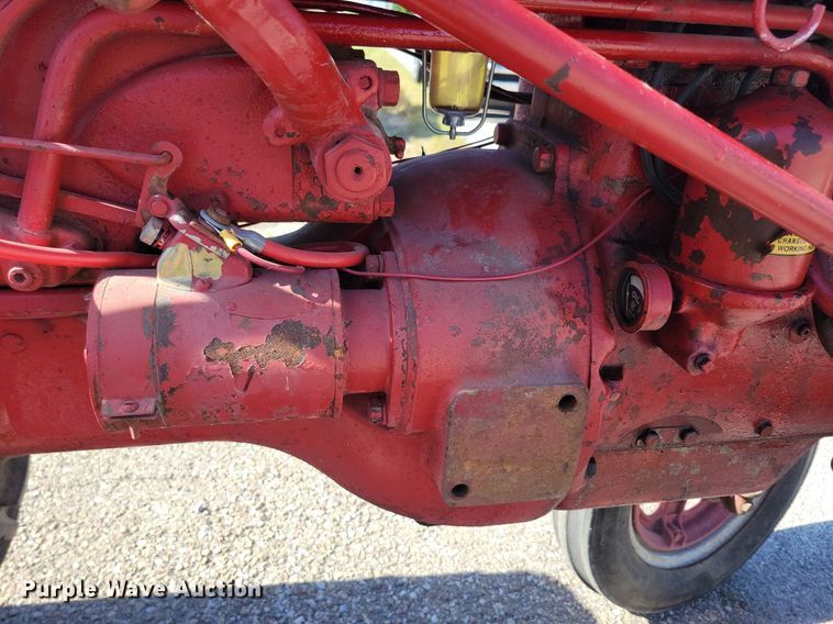 image for item KA9988 1948 International Harvester Farmall Super A tractor