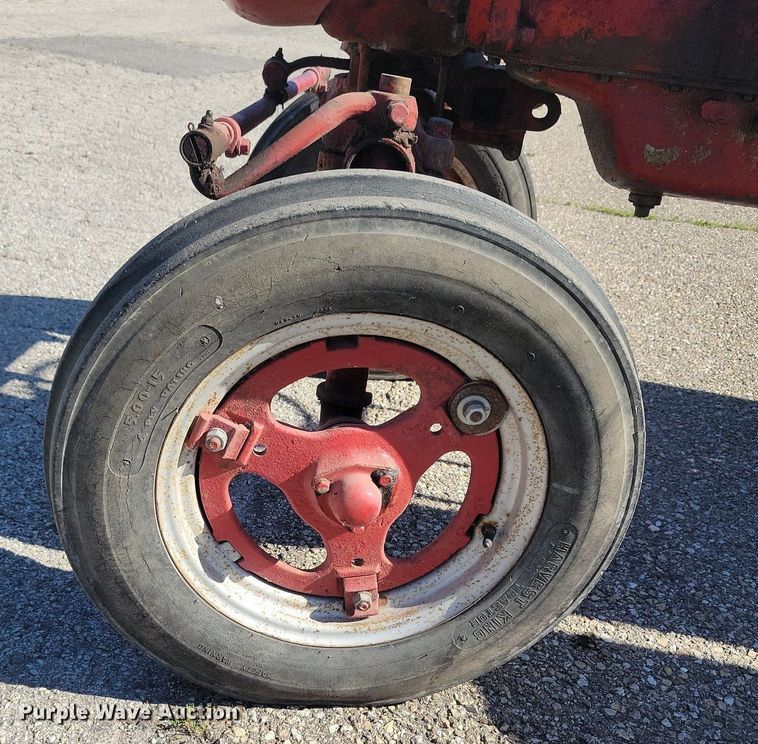 image for item KA9988 1948 International Harvester Farmall Super A tractor