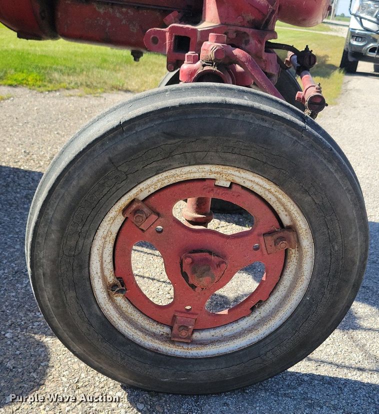 image for item KA9988 1948 International Harvester Farmall Super A tractor