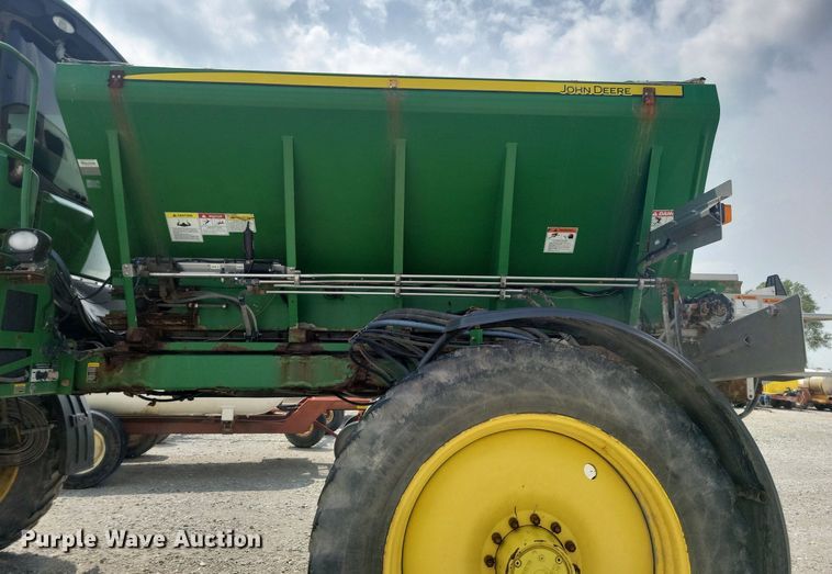 image for item KB9037 2014 John Deere R4038 spreader