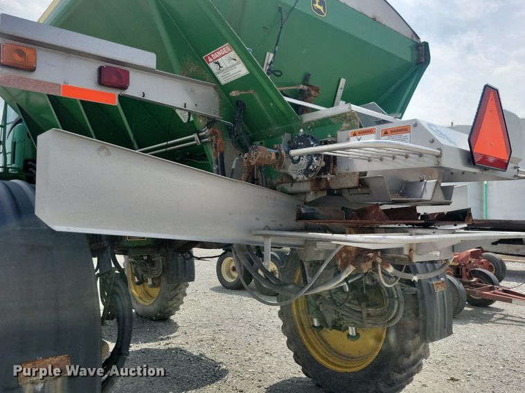 image for item KB9037 2014 John Deere R4038 spreader