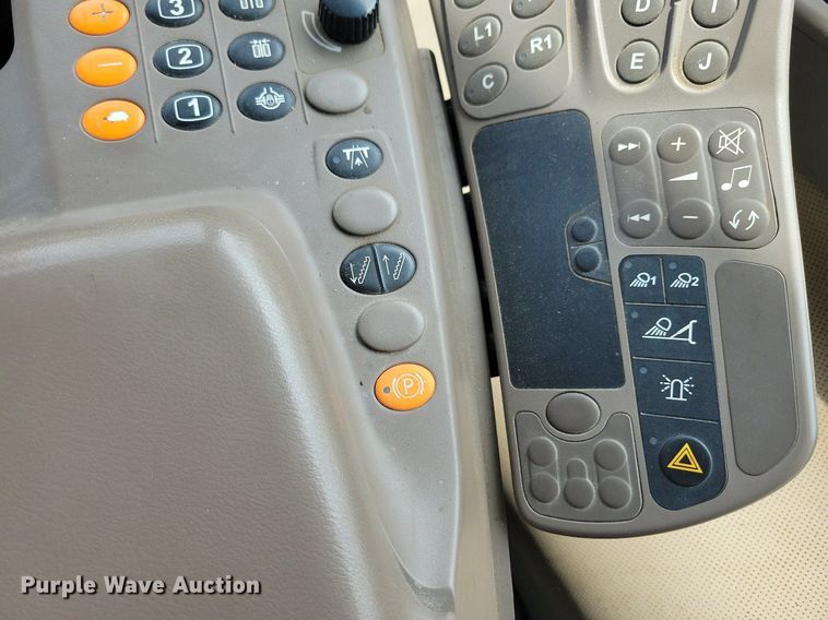 image for item KB9037 2014 John Deere R4038 spreader