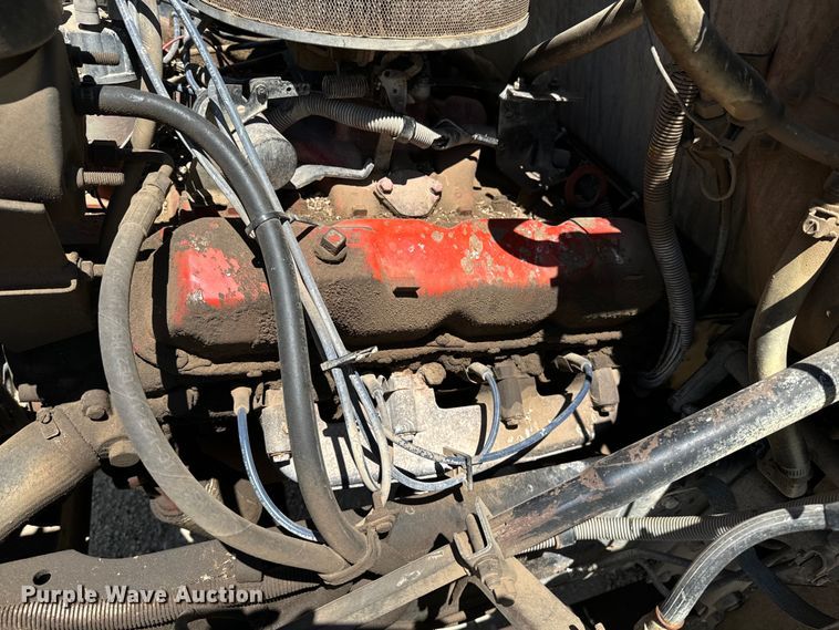 image for item KL9022 1979 International  1824 grain truck