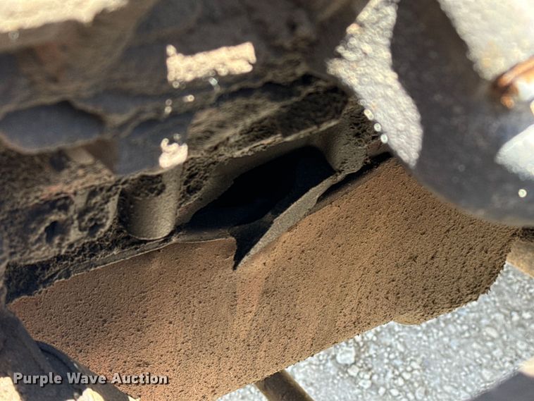 image for item KL9022 1979 International  1824 grain truck