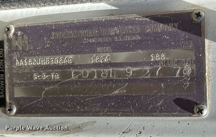 image for item KL9022 1979 International  1824 grain truck