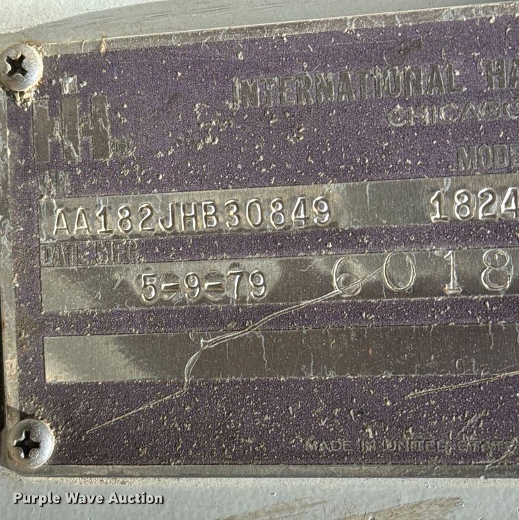 image for item KL9022 1979 International  1824 grain truck