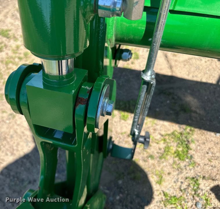 image for item LR9380 2021 John Deere 5075E tractor