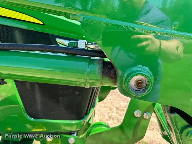 image for item LR9380 2021 John Deere 5075E tractor