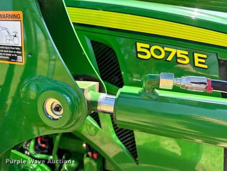 image for item LR9380 2021 John Deere 5075E tractor