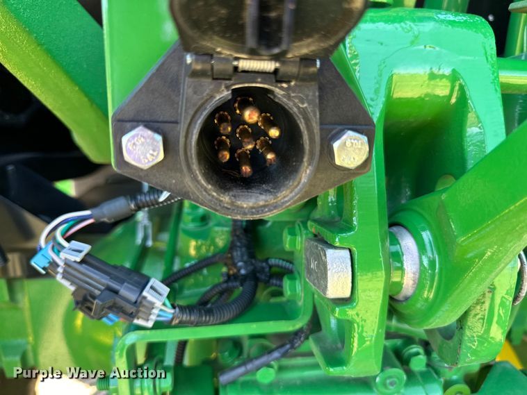 image for item LR9380 2021 John Deere 5075E tractor