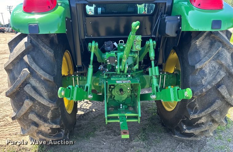 image for item LR9380 2021 John Deere 5075E tractor