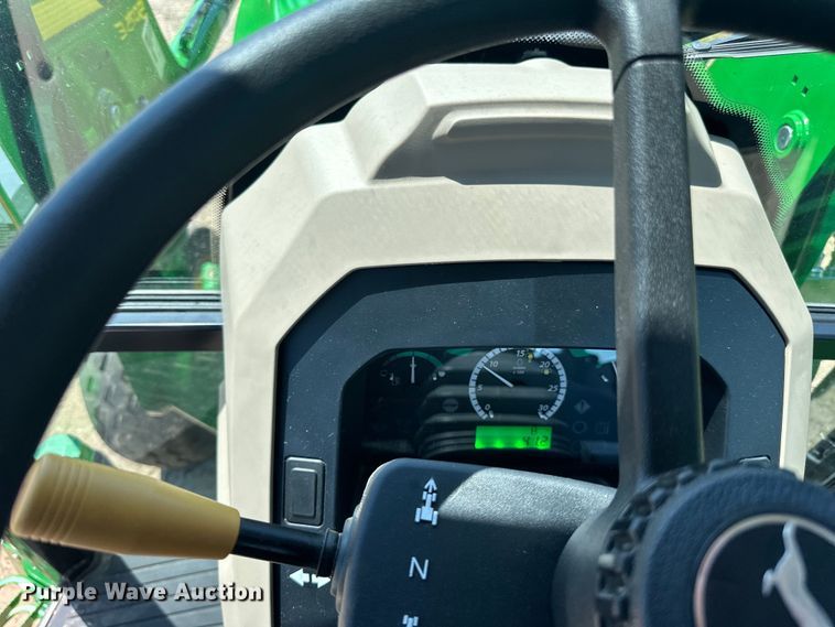 image for item LR9380 2021 John Deere 5075E tractor