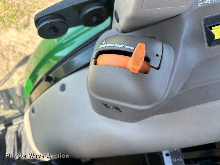 image for item LR9380 2021 John Deere 5075E tractor