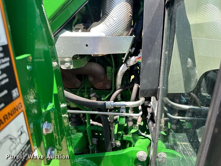 image for item LR9380 2021 John Deere 5075E tractor