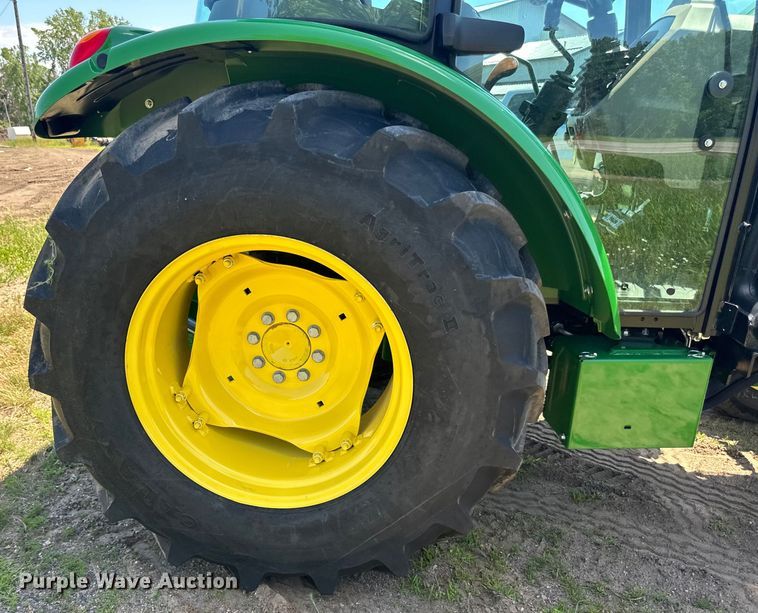image for item LR9380 2021 John Deere 5075E tractor