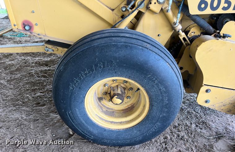 image for item LU9930 2005 Vermeer 605M round baler