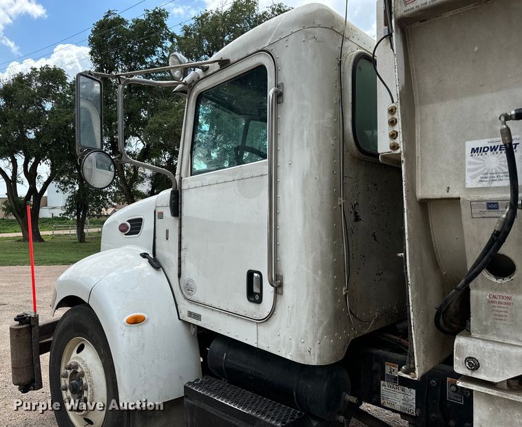 image for item MU9823 2013 Peterbilt 337 feed mixer truck