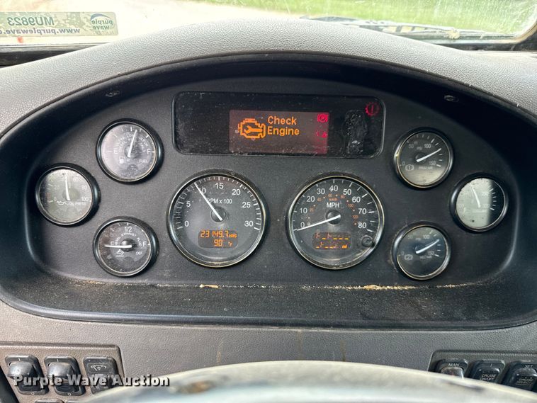 image for item MU9823 2013 Peterbilt 337 feed mixer truck