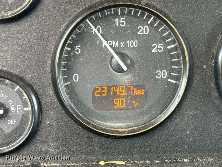 image for item MU9823 2013 Peterbilt 337 feed mixer truck