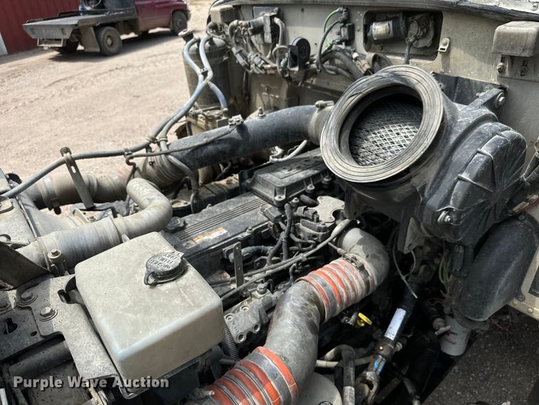 image for item MU9823 2013 Peterbilt 337 feed mixer truck