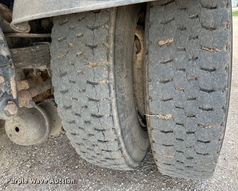 image for item MU9823 2013 Peterbilt 337 feed mixer truck