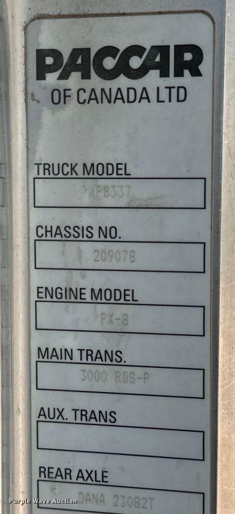 image for item MU9823 2013 Peterbilt 337 feed mixer truck