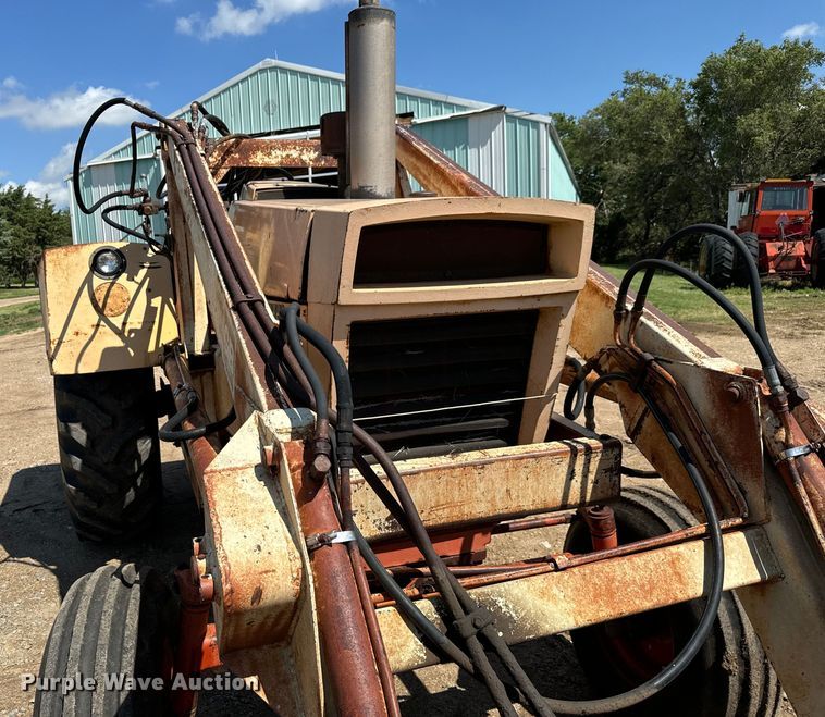 image for item MU9828 1970 Case 970 Agri King tractor