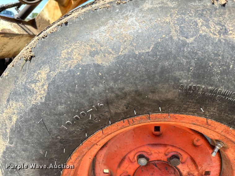 image for item MU9828 1970 Case 970 Agri King tractor