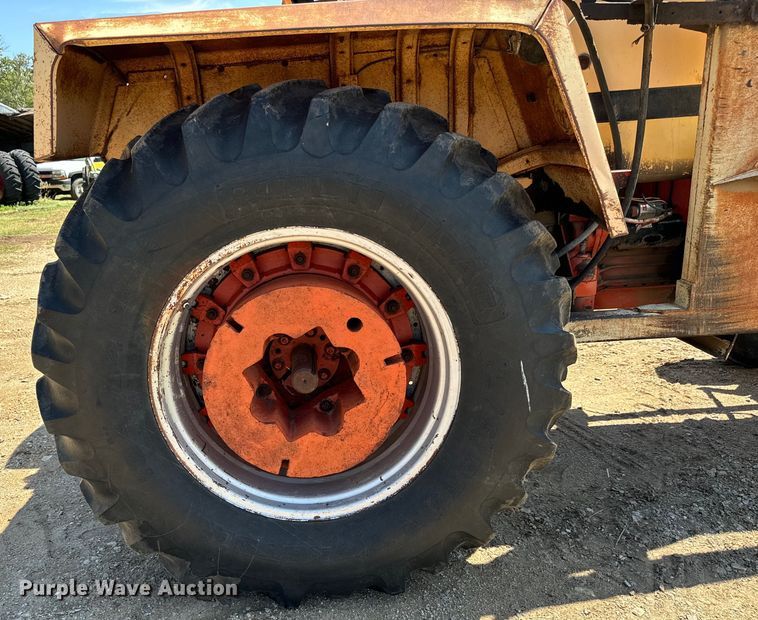 image for item MU9828 1970 Case 970 Agri King tractor