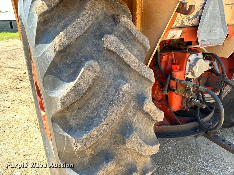 image for item MU9828 1970 Case 970 Agri King tractor