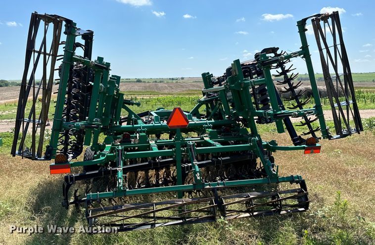 image for item MU9830 2015 Great Plains 1800 Turbo Max vertical tillage