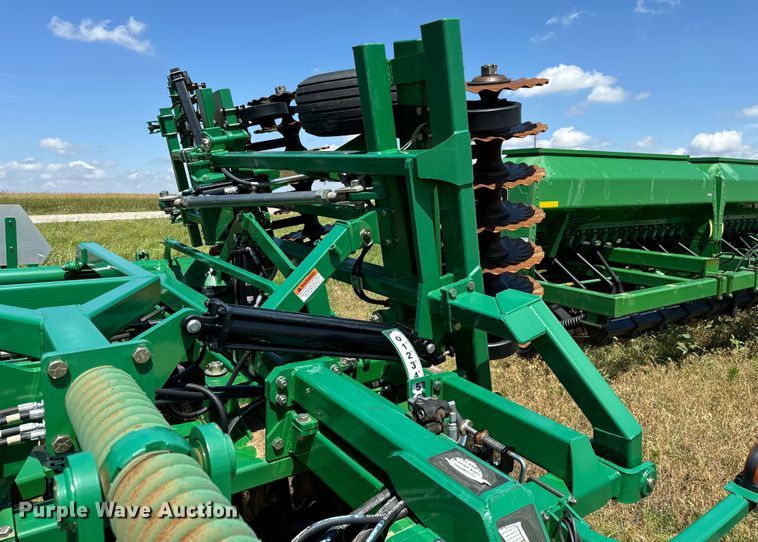 image for item MU9830 2015 Great Plains 1800 Turbo Max vertical tillage