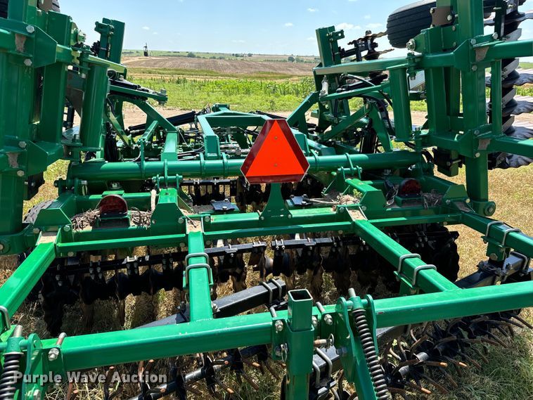 image for item MU9830 2015 Great Plains 1800 Turbo Max vertical tillage
