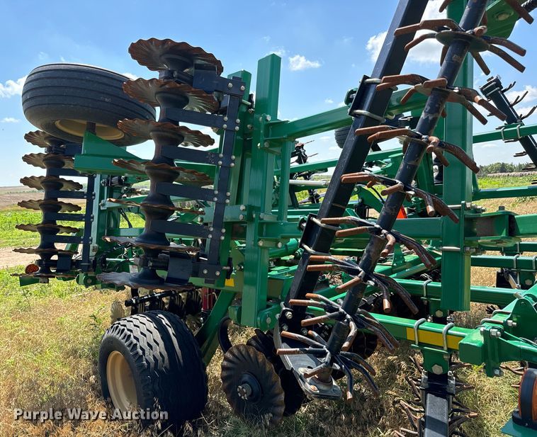 image for item MU9830 2015 Great Plains 1800 Turbo Max vertical tillage
