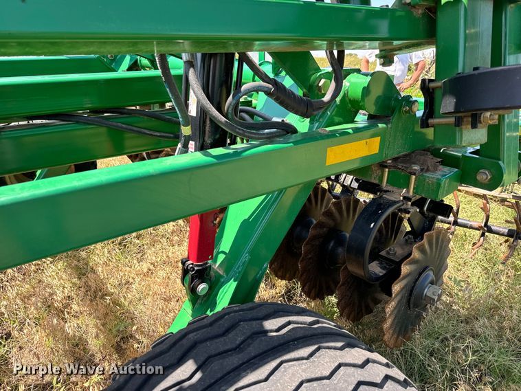 image for item MU9830 2015 Great Plains 1800 Turbo Max vertical tillage