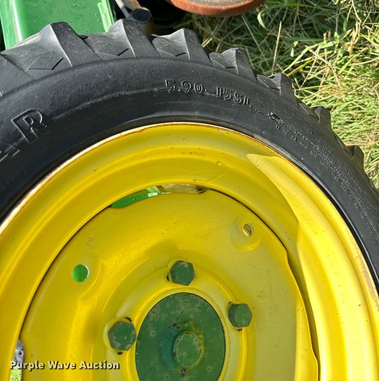 image for item MU9831 2003 John Deere 1590 grain drill