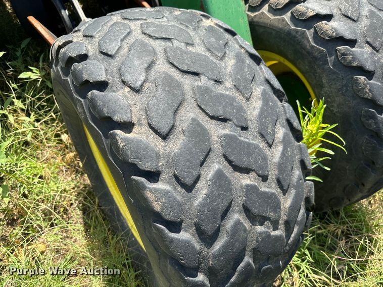 image for item MU9831 2003 John Deere 1590 grain drill