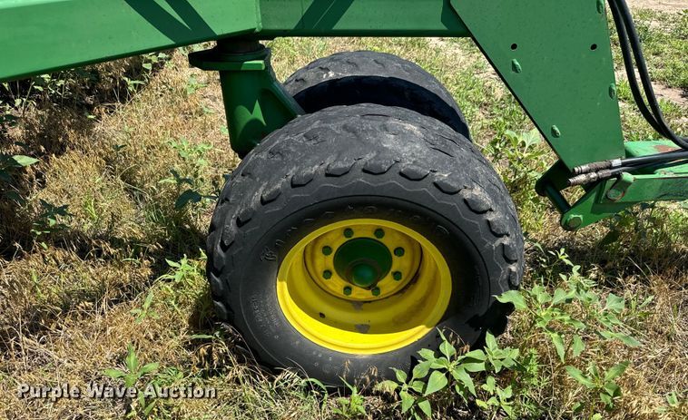 image for item MU9831 2003 John Deere 1590 grain drill