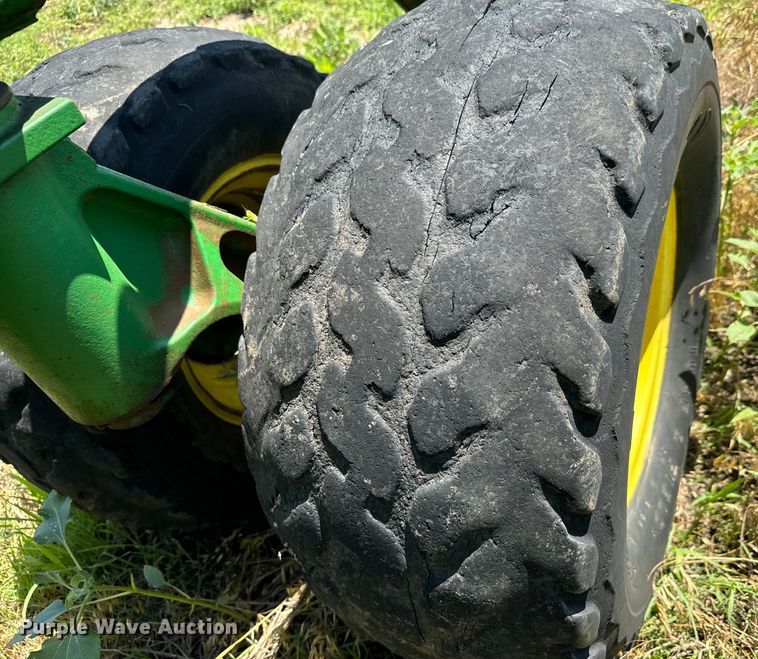 image for item MU9831 2003 John Deere 1590 grain drill