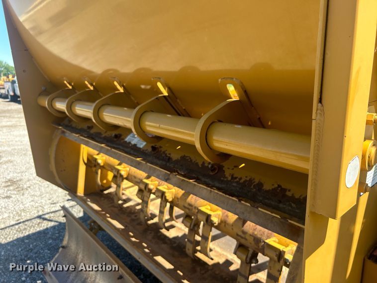 image for item NB9432 Haybuster 2650 bale processor