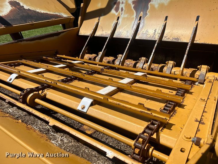 image for item NB9432 Haybuster 2650 bale processor
