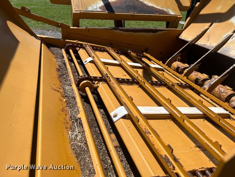 image for item NB9432 Haybuster 2650 bale processor