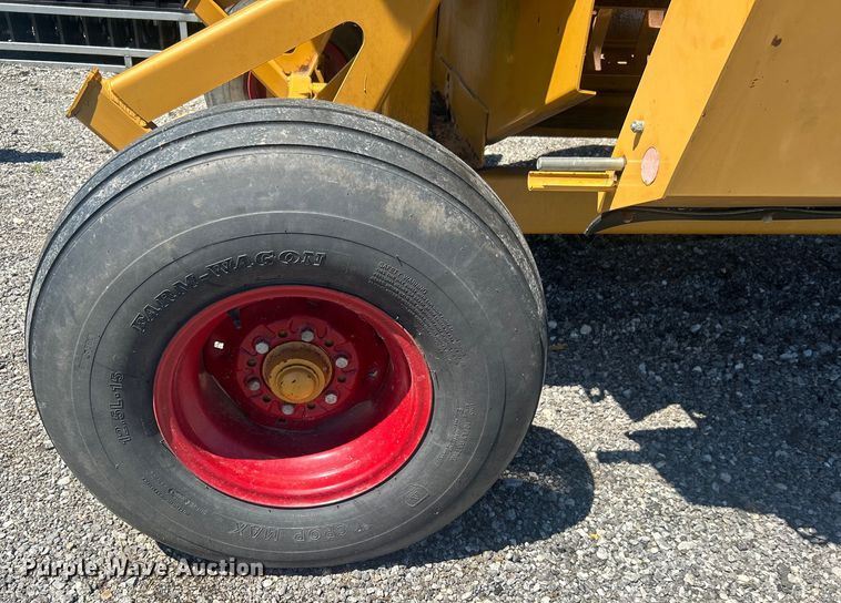 image for item NB9432 Haybuster 2650 bale processor