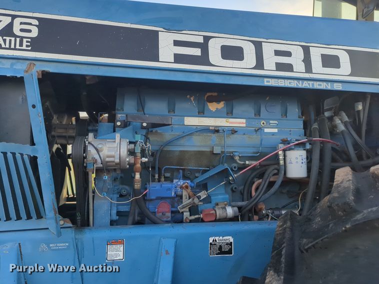 image for item NG9886 1993 Ford Versatile 876 4WD tractor