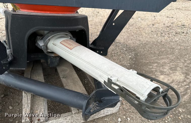 image for item NL9958 Kubota VS400 spreader 
