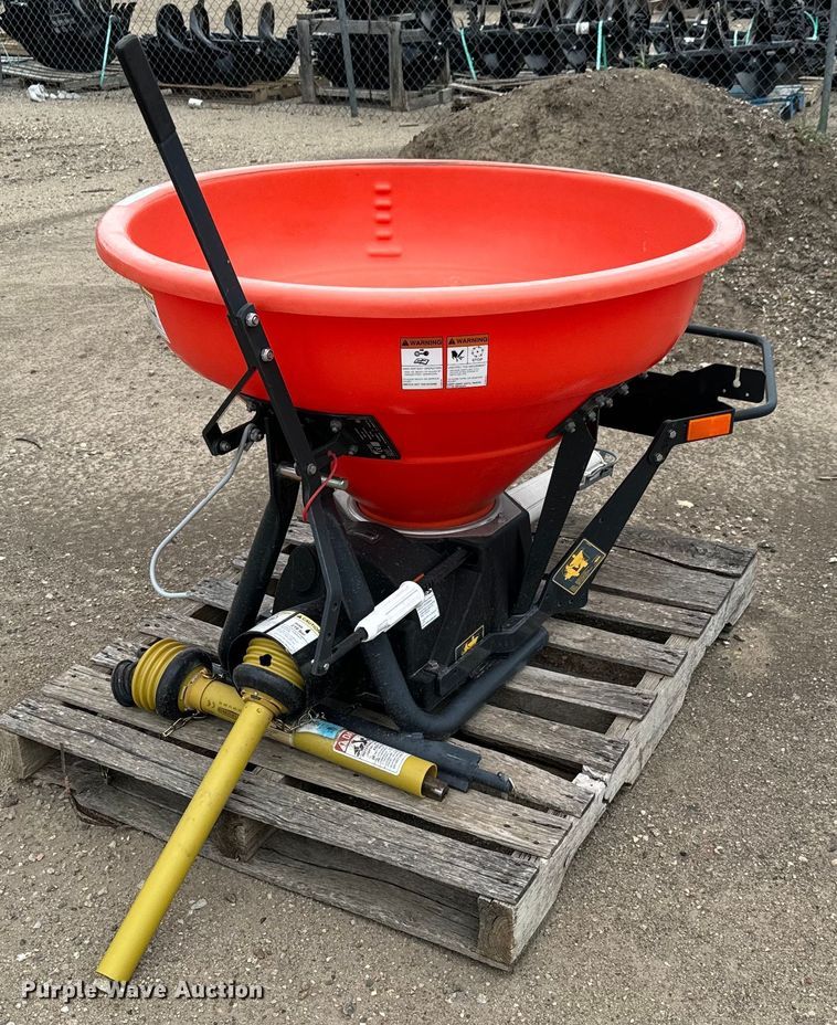 image for item NL9959 2016 Kubota VS220 spreader 