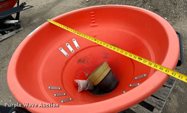 image for item NL9959 2016 Kubota VS220 spreader 