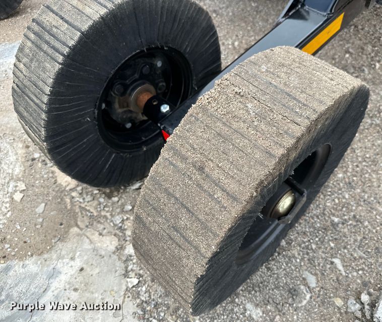 image for item NL9961 Land Pride  RC5020 batwing rotary mower